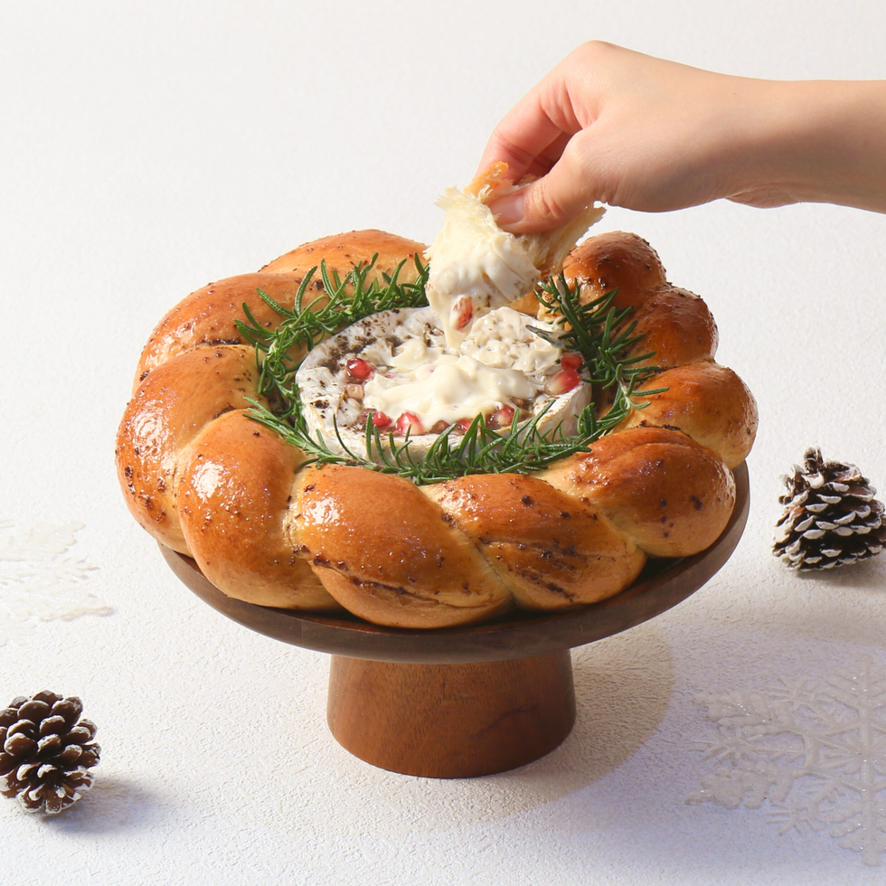 Christmas gift idea: Truffle Camembert Wreath