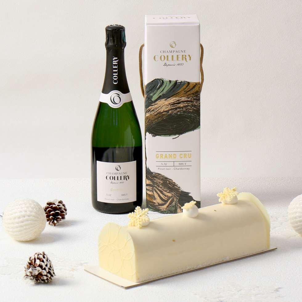 Hazelnut Praline Log Cake with Champagne Bundle